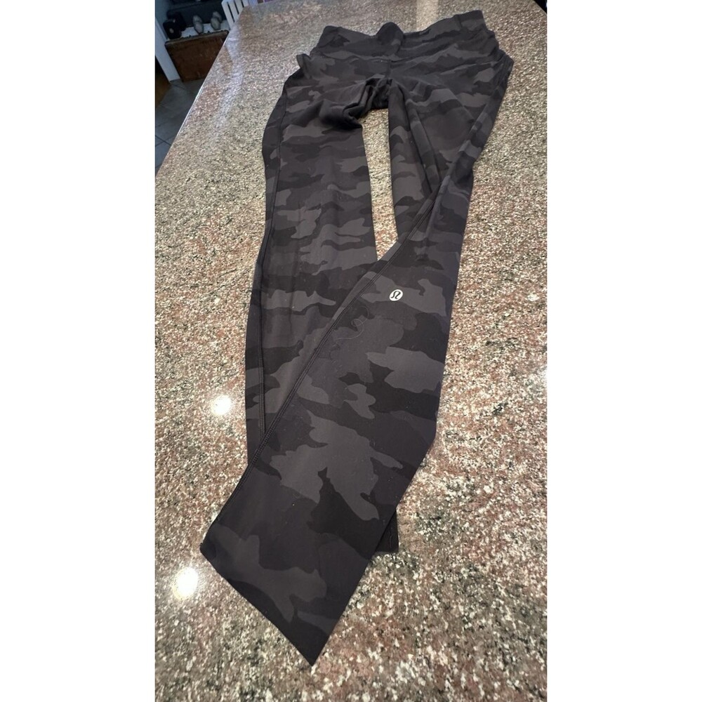 Lululemon Base Pace High-Rise Tight 28" *Brushed Nulux Camo Deep Coal Size 6 - Picture 9 of 12